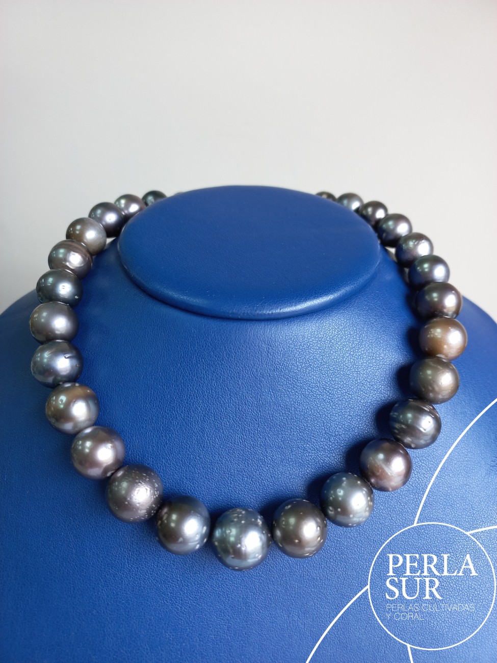 Collar Tahití 11'4x15'3mm Redonda Plomo