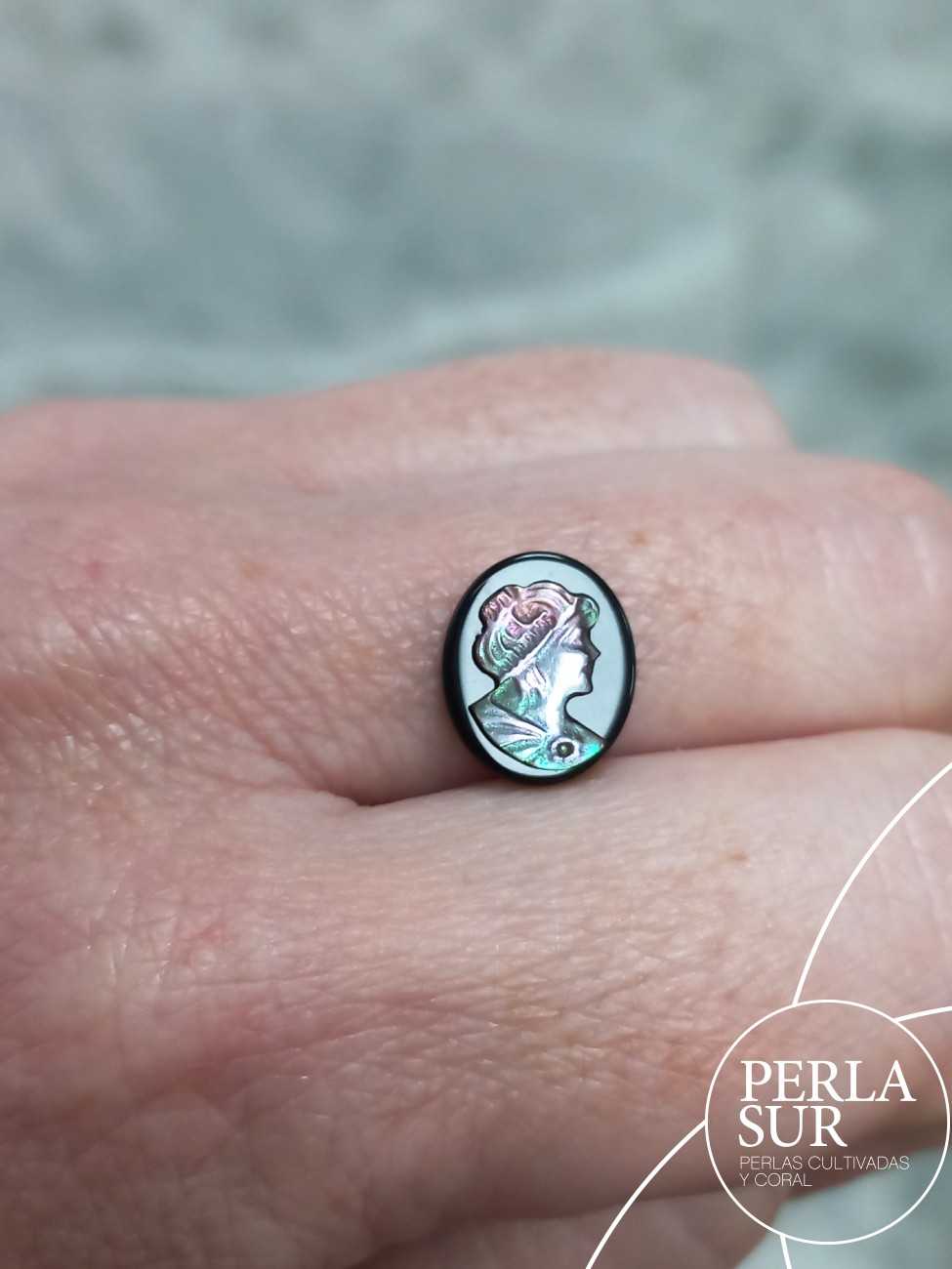 Agnes 10x12mm Camafeo Nácar Tahití + Ónix