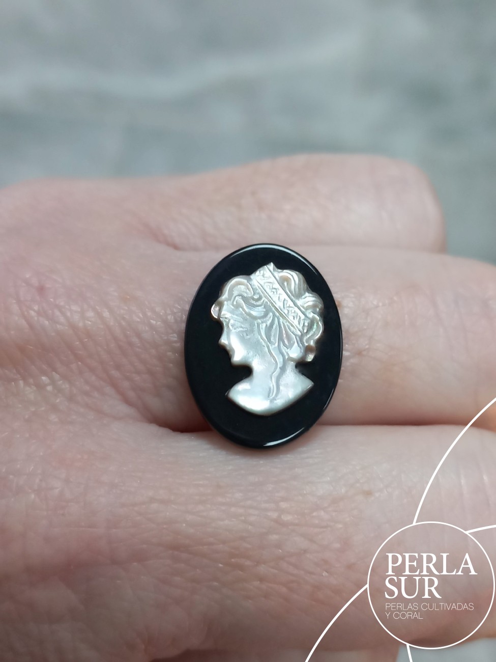 Atenea 15x20mm Camafeo Nácar Tahití + Ónix