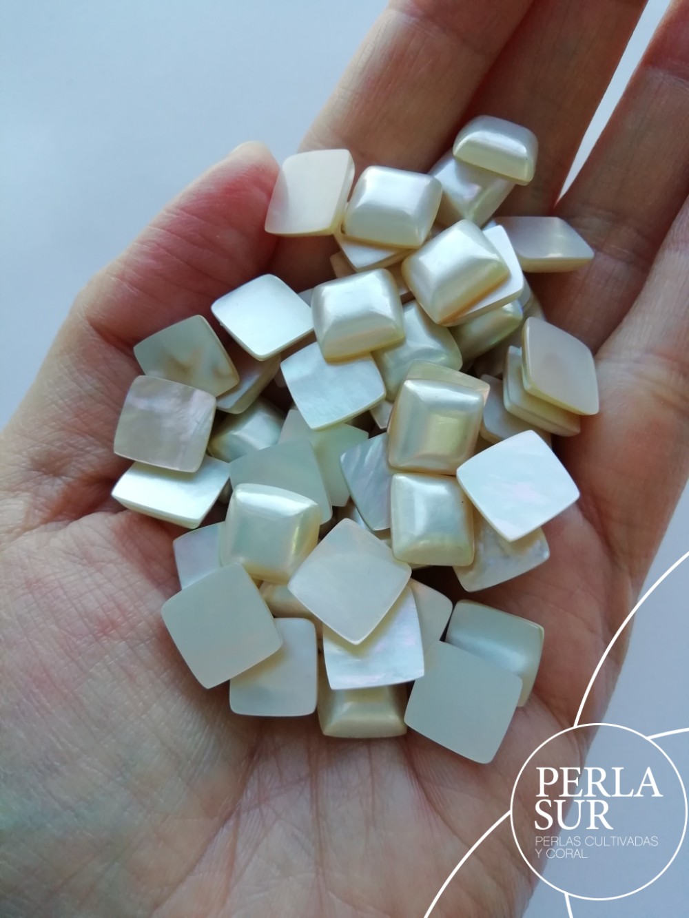 Mabe Cuadrada 10mm Cabujón Nácar Blanca