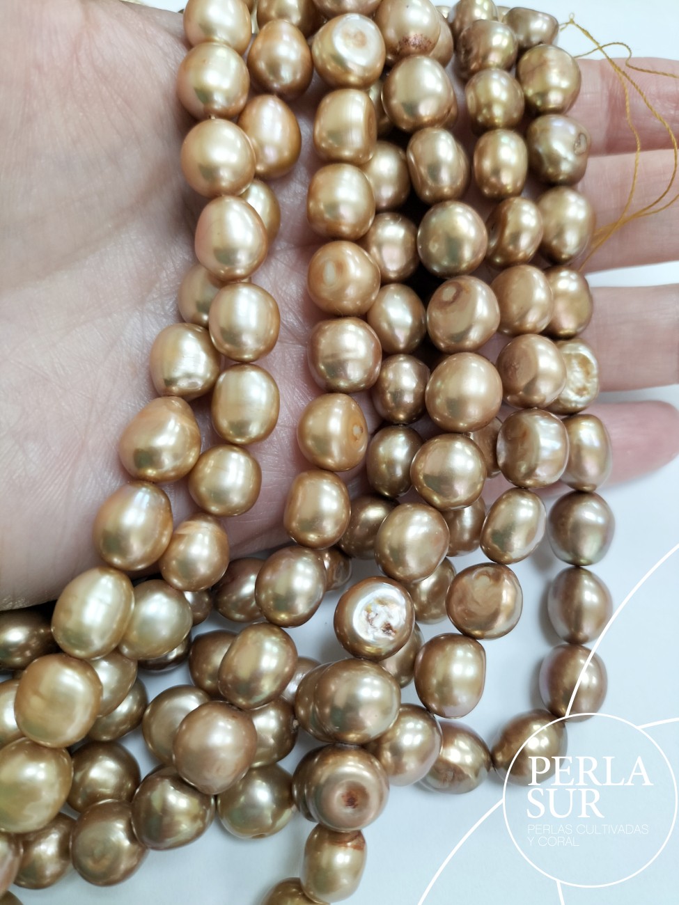 Hilo perla barroca 9-10mm dorada