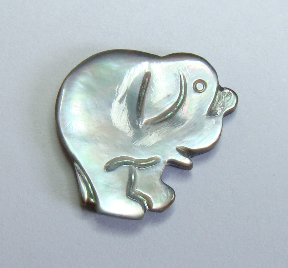 Elefante 14x15mm Nácar Madreperla Tahití