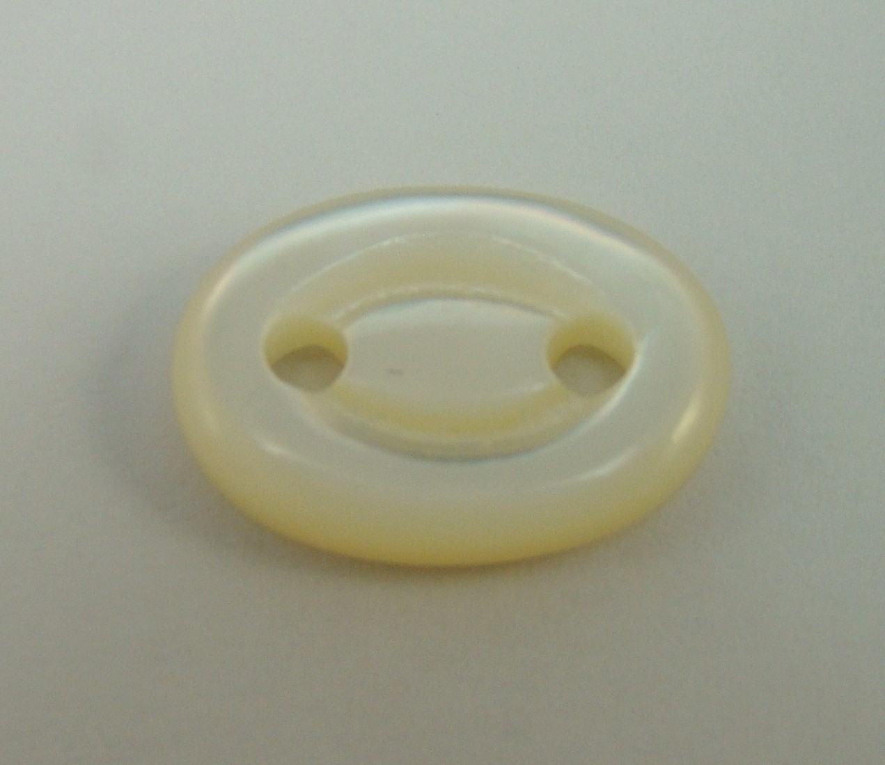 Botón 10x14mm Nácar Madreperla Australiana