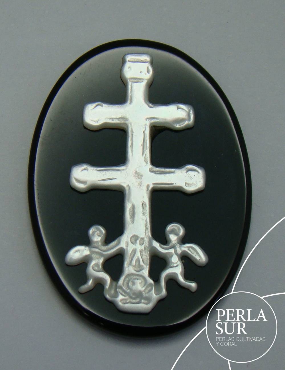 Cruz Caravaca 14x26mm Australiana-Onix Nácar