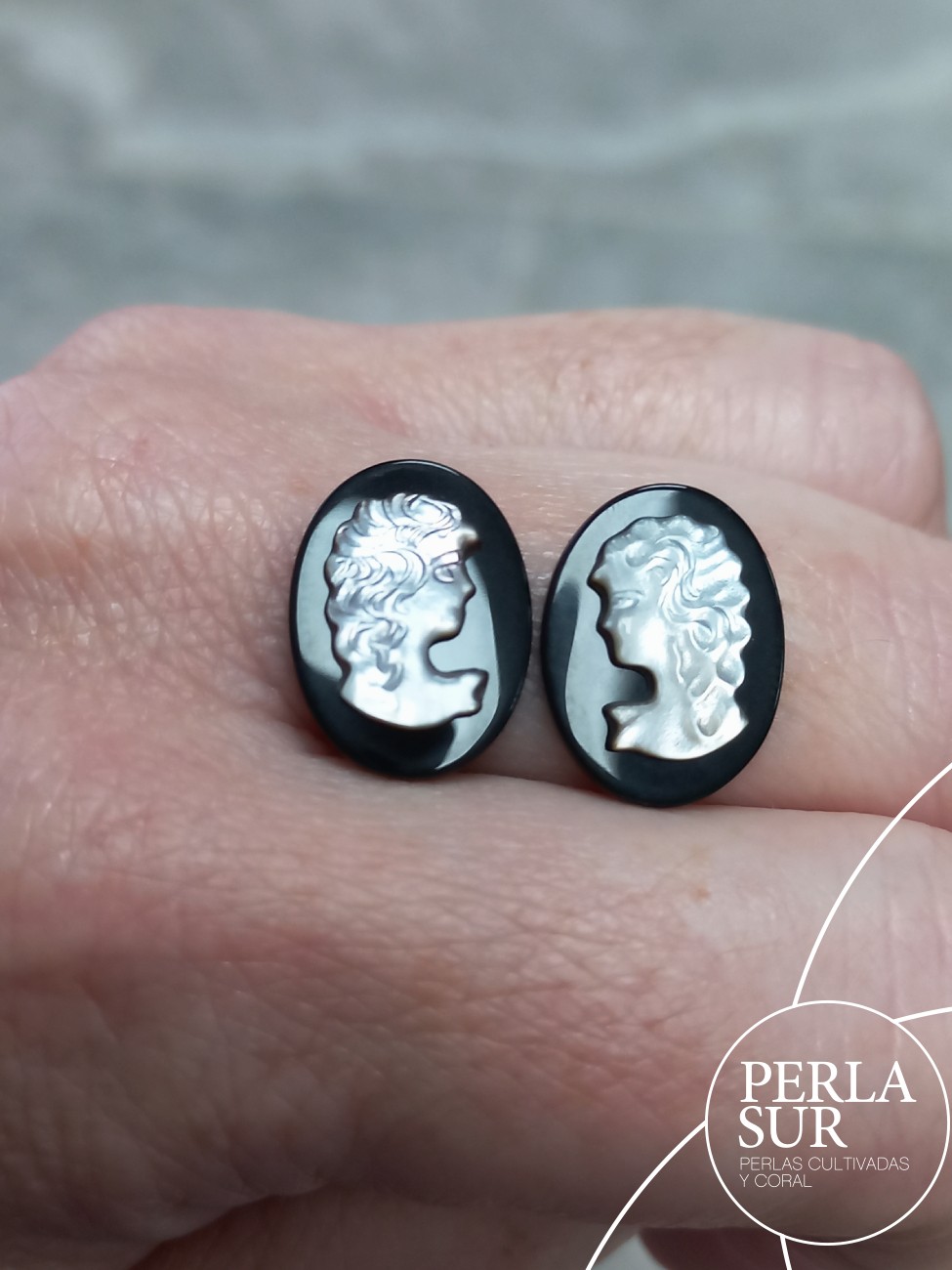 Par 12x16mm Victoria Camafeos Nácar Tahití + Ónix