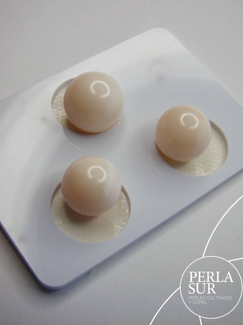 Trío Bolas 9´5-10mm ½t. Coral Rosa