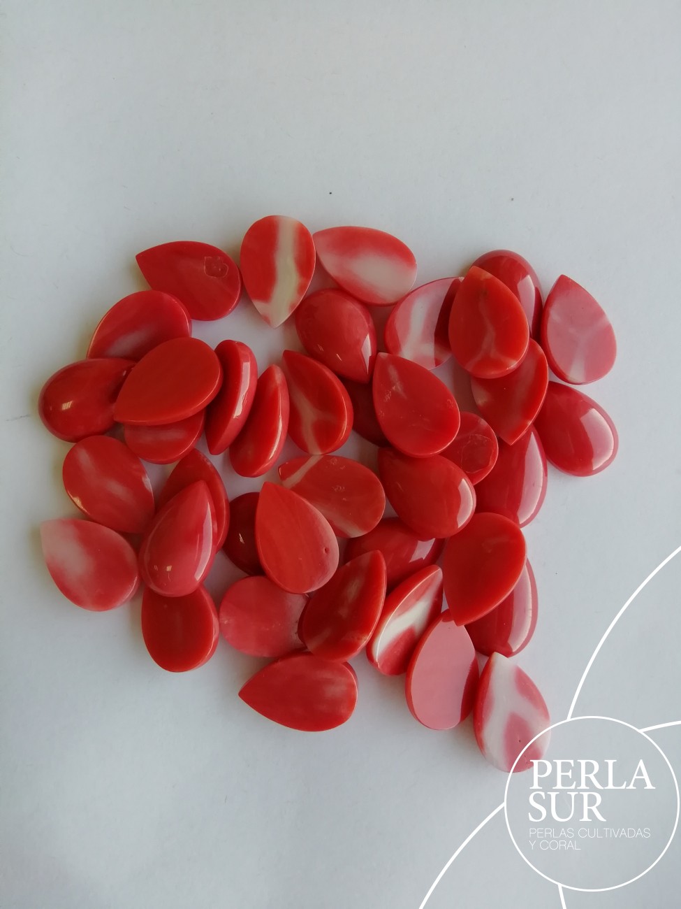 Cabujón 10x15mm lágrima coral japonés