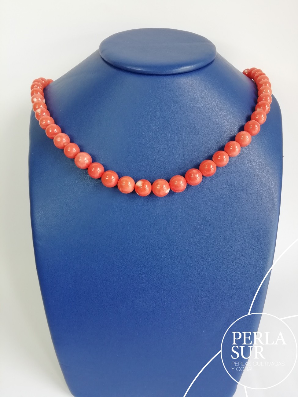 Collar bola 10-11mm coral japonés