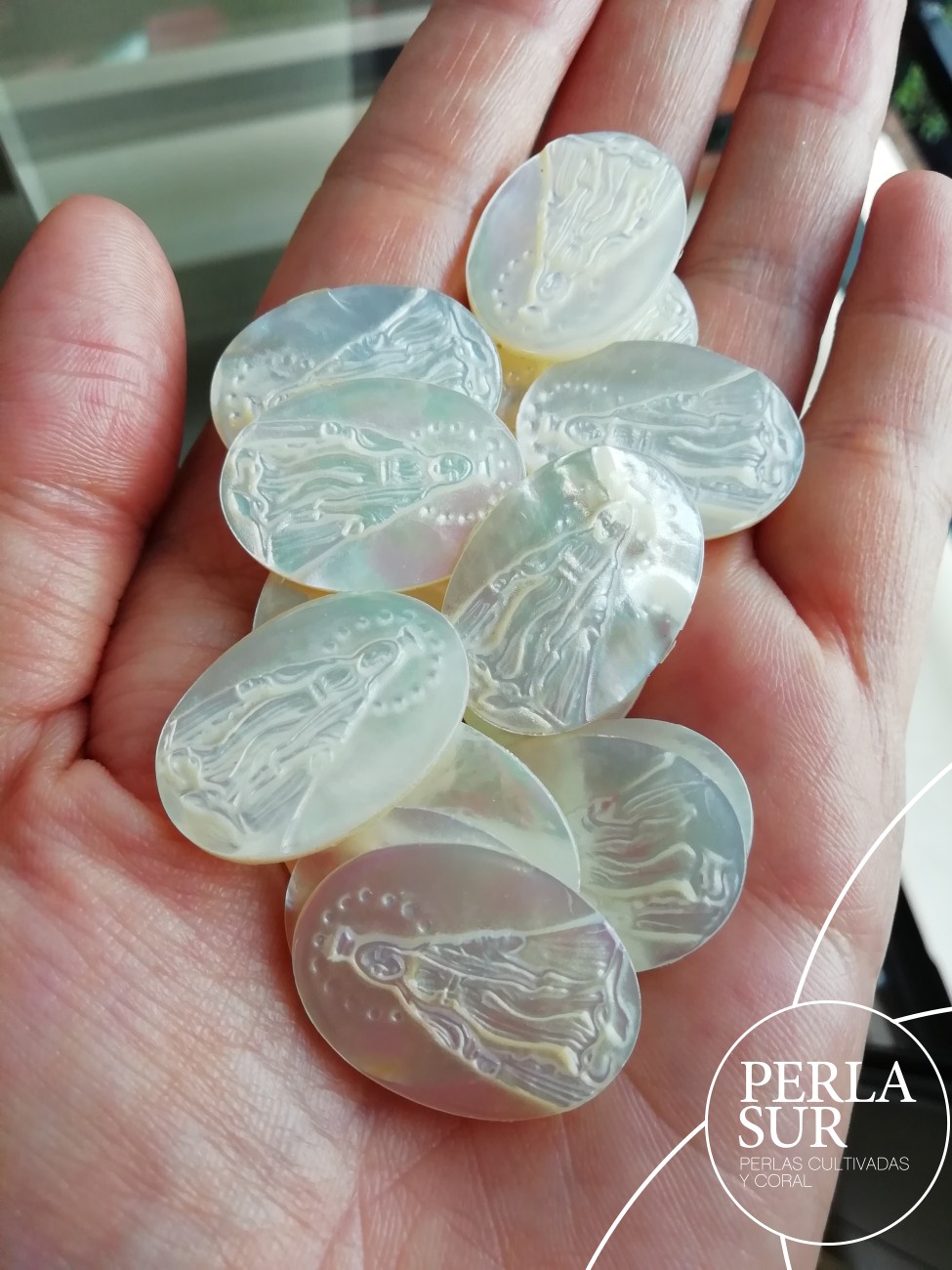 Virgen Milagrosa Madreperla 25x18mm Nácar
