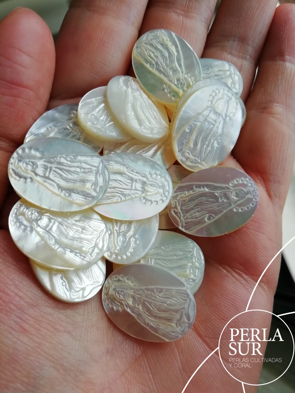 Virgen Milagrosa Madreperla 20x15mm Nácar