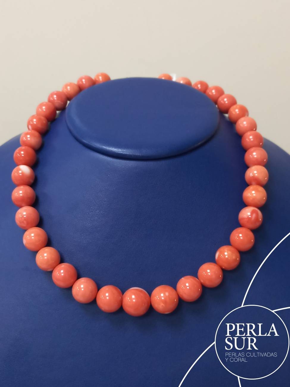 Collar bola 11-13mm coral japonés