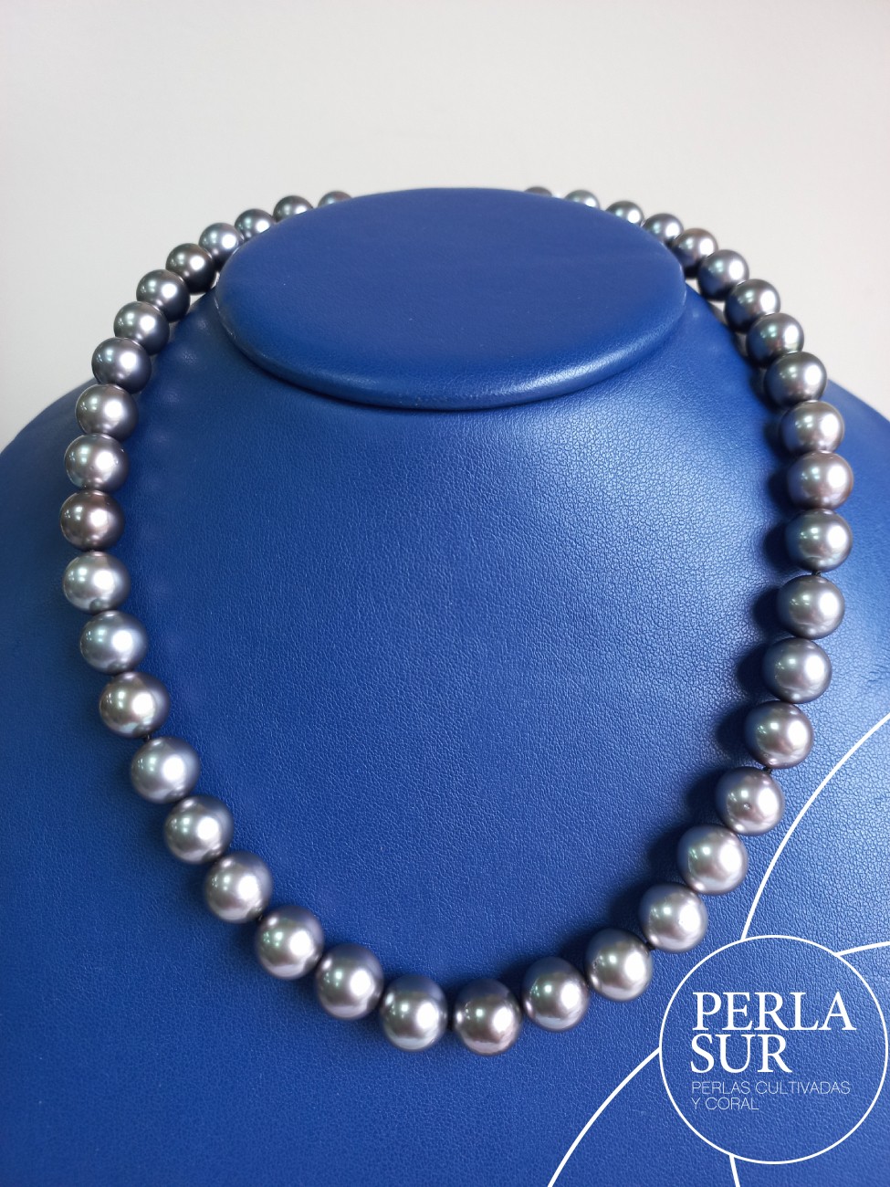 Collar Tahití Red. 9x11mm 42p 42cm