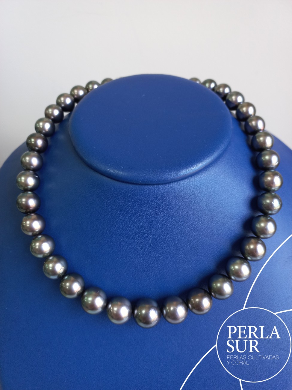 Collar Tahití R 10x13'5mm Oliva Oscuro