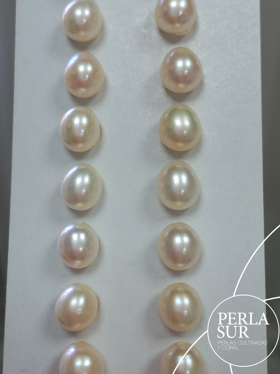 Pareja Perla Oval 6x7mm 1/2T. Blanca
