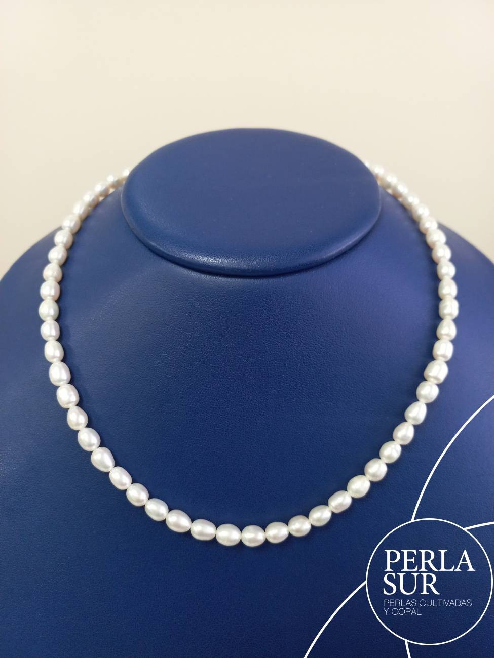 Collar semi-enfilado 5x7mm perla oval blanca