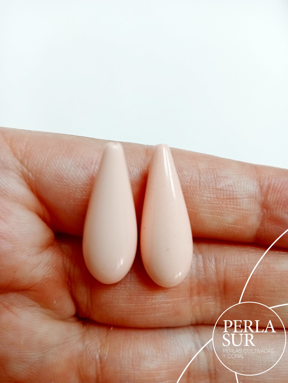 Perilla 10x26mm 1/2t coral sintético (piel de ángel)