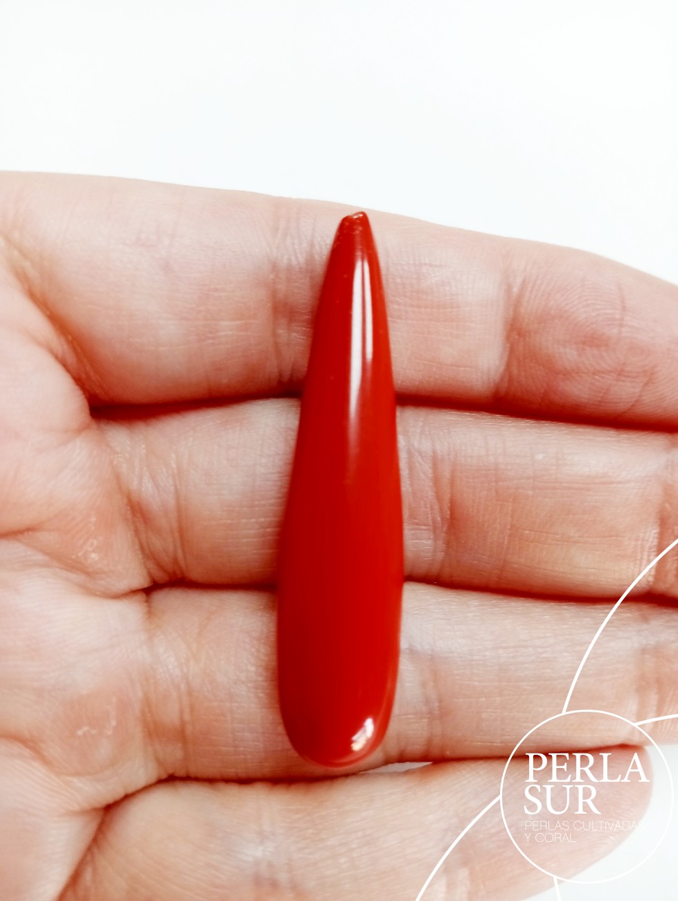Perilla 10x45mm 1/2t coral sintético (rojo)